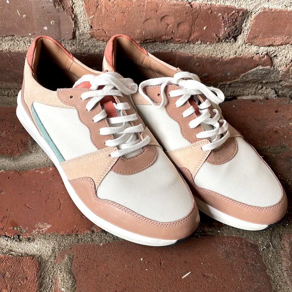 Clarks Unstructured Cream Tan Dusty Pink Green Leather Suede Athletic Shoes Sz 9